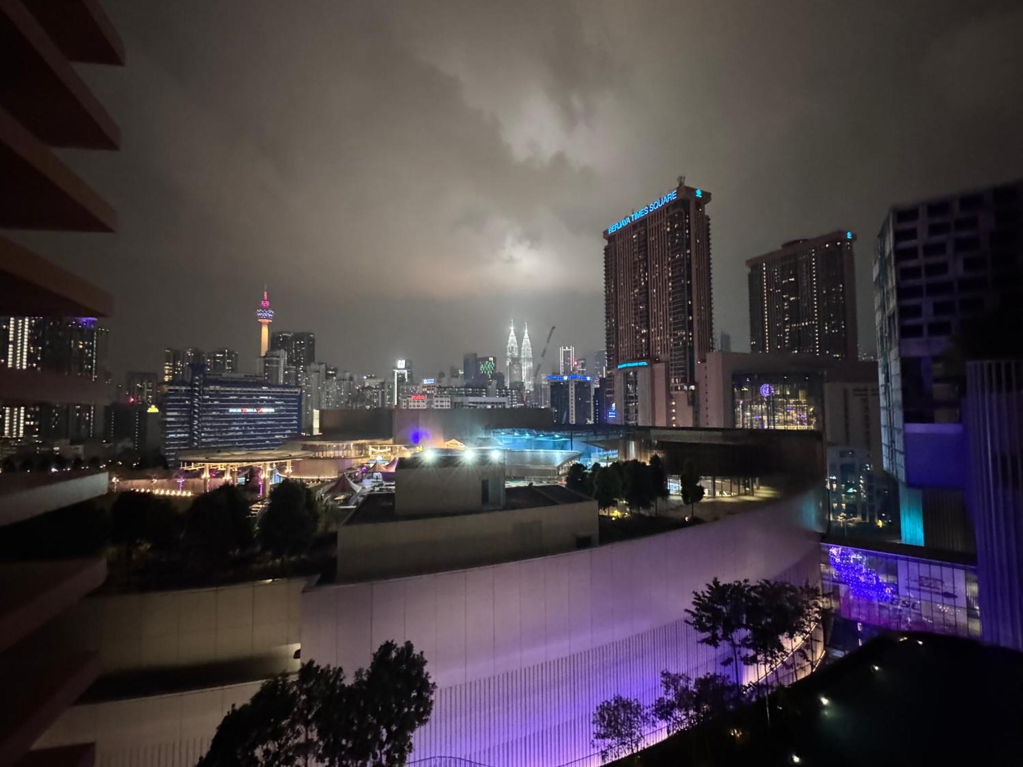 Infinity Pool Suite Bukit Bintang Lalaport Bbcc Kuala Lumpur Exteriér fotografie