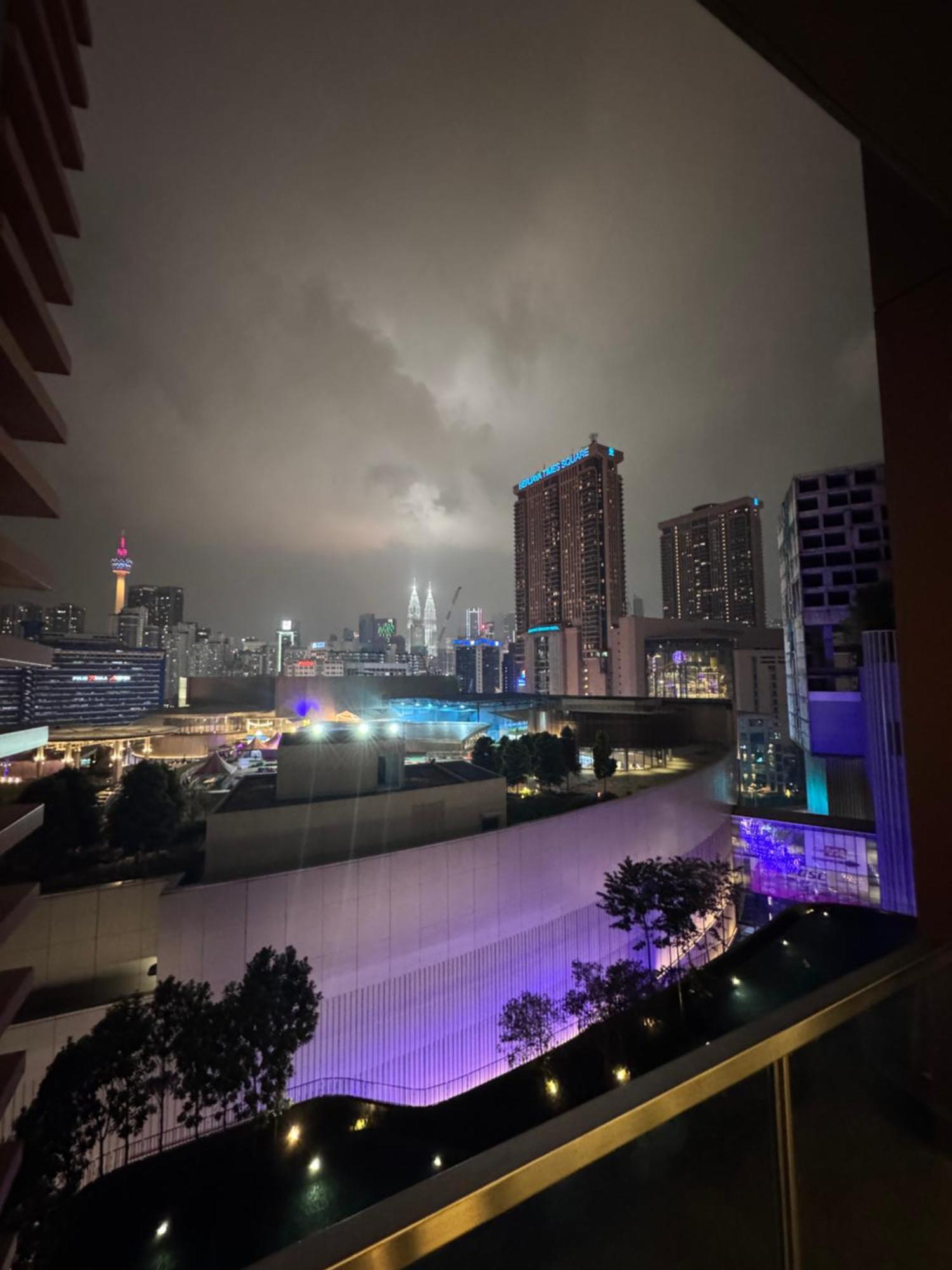 Infinity Pool Suite Bukit Bintang Lalaport Bbcc Kuala Lumpur Exteriér fotografie